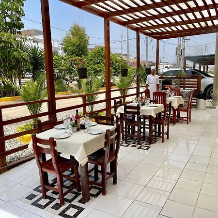 Hostal Ocean Pacifico Пунта Негра Екстериор снимка