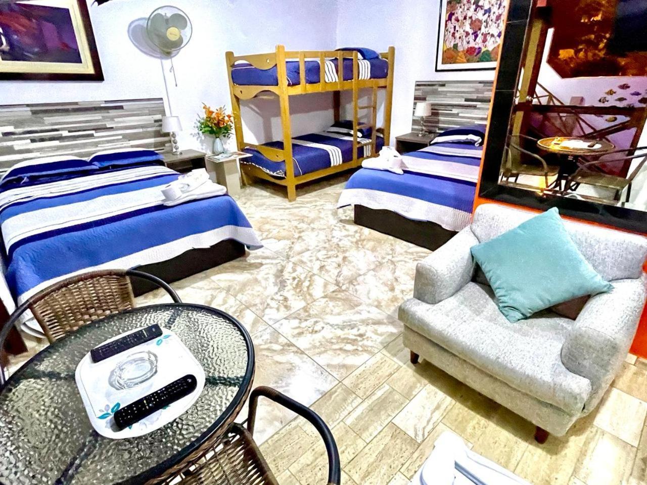Hostal Ocean Pacifico Пунта Негра Екстериор снимка
