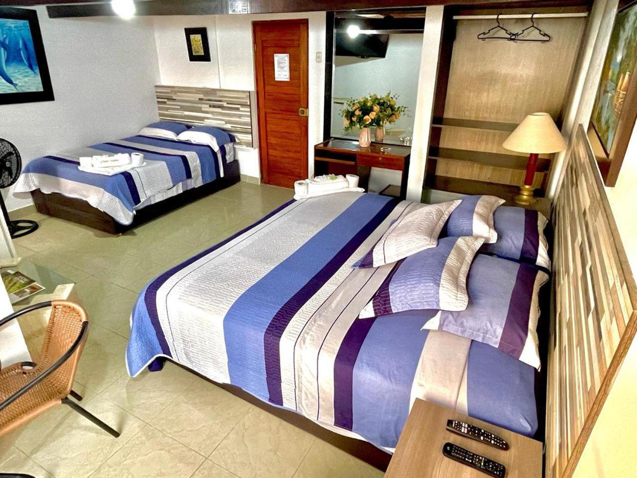 Hostal Ocean Pacifico Пунта Негра Екстериор снимка