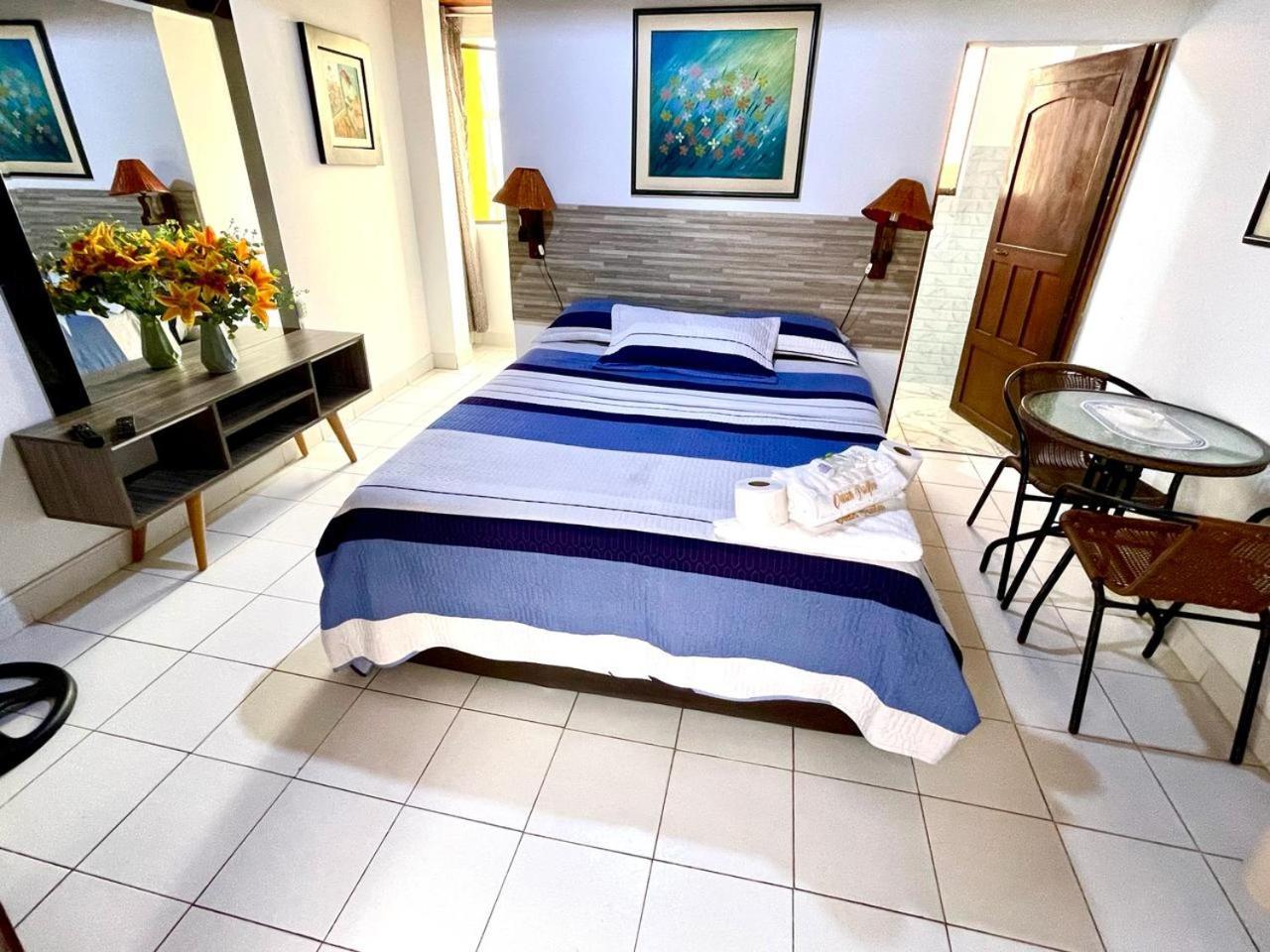 Hostal Ocean Pacifico Пунта Негра Екстериор снимка