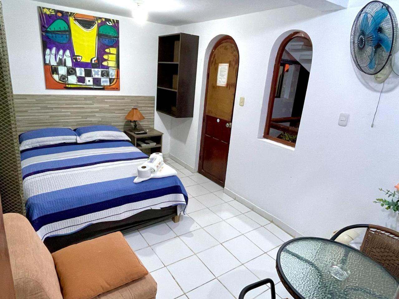 Hostal Ocean Pacifico Пунта Негра Екстериор снимка