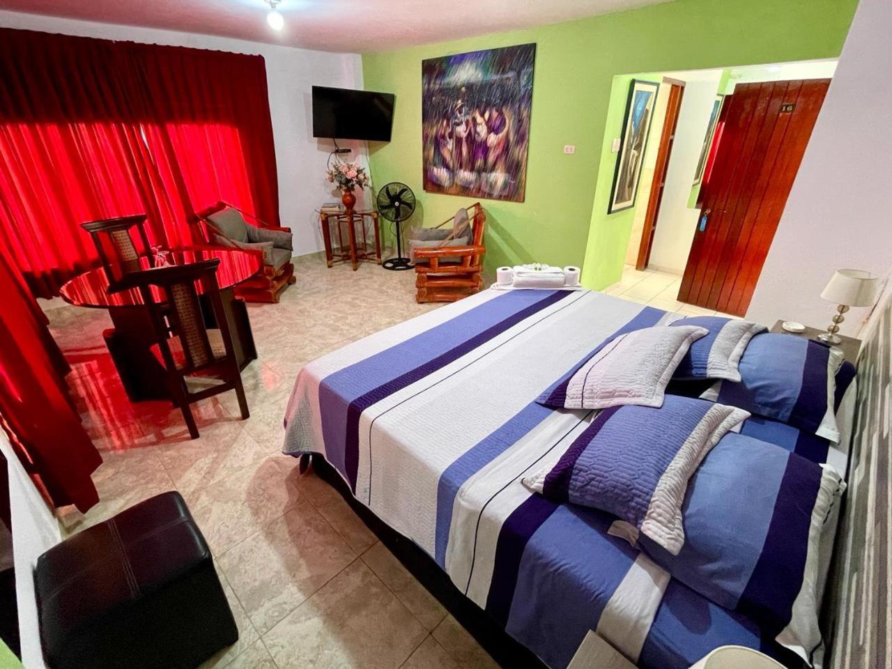 Hostal Ocean Pacifico Пунта Негра Екстериор снимка